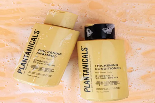 Línea de productos capilares Thickening de Plantanicals indicados especialmente para melenas frágiles, resecas y maltratadas