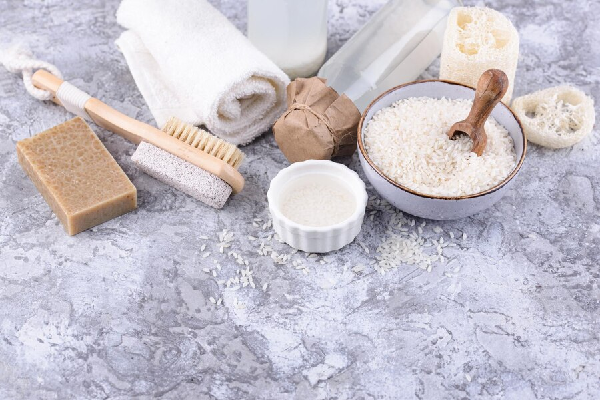 agua de arroz para el pelo propiedades - Insumos para preparar y aplicar un tratamiento cosmético a base de arroz para mejorar la salud de la piel