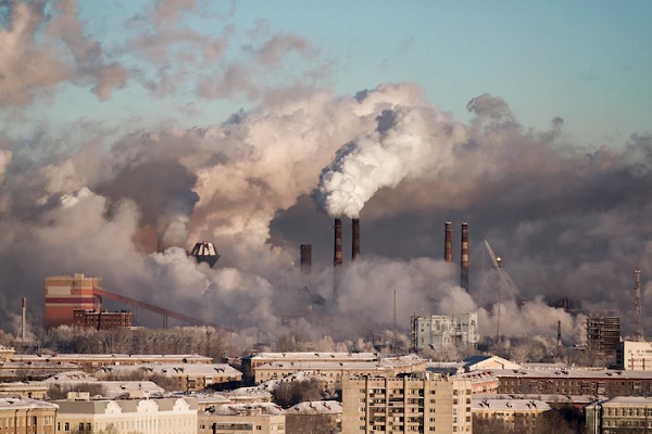 contaminación - imagen de una ciudad con altos niveles de contaminación en el aire