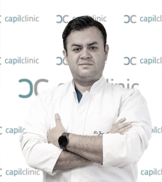 Doctor Juan Sanabria Trasplante capilar colombia Capilclinic
