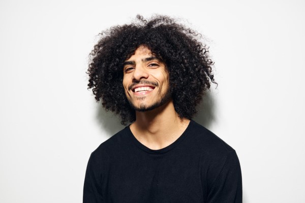 lavar el pelo rizado