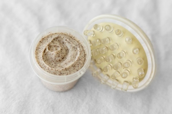 Exfoliante capilar - Exfoliante capilar con un masajeador